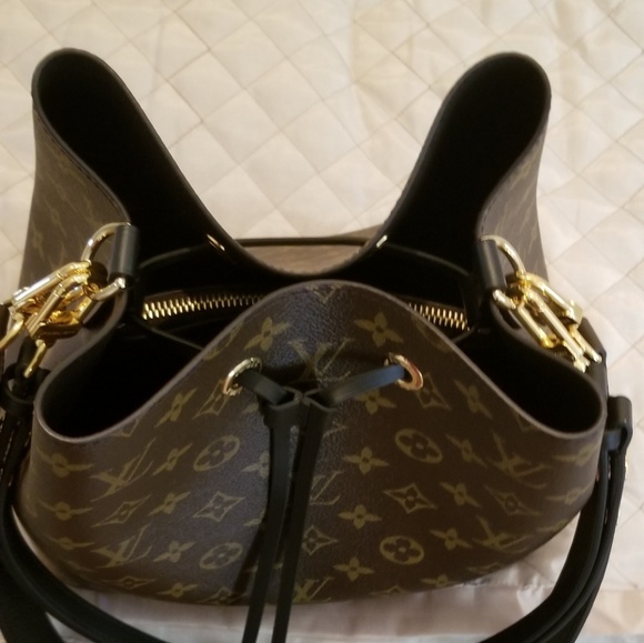 Authentic Louis Vuitton Neo' Noe' - Picture 2 of 8